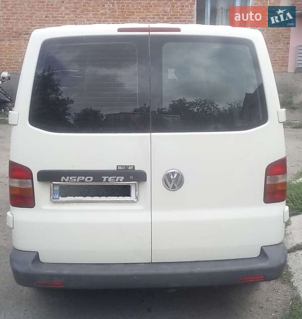 Минивэн Volkswagen Transporter 2006 в Хороле