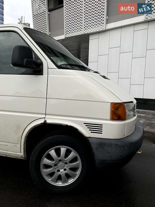 Мінівен Volkswagen Transporter 2003 в Києві