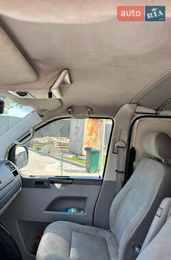 Грузовой фургон Volkswagen Transporter 2004 в 
