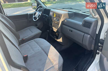Грузопассажирский фургон Volkswagen Transporter 2002 в 