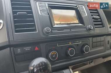 Грузовой фургон Volkswagen Transporter 2017 в 