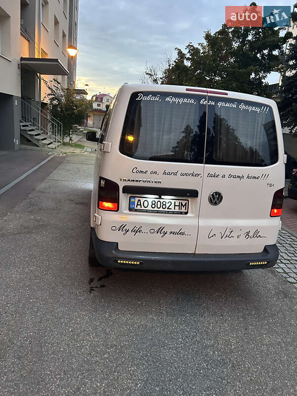 Минивэн Volkswagen Transporter 2008 в Рахове