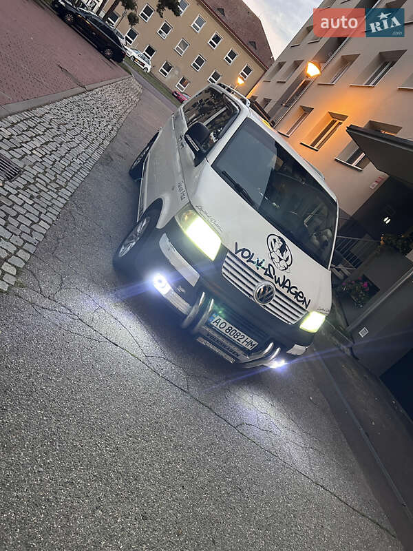 Минивэн Volkswagen Transporter 2008 в Рахове