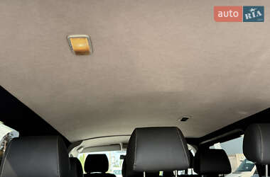 Минивэн Volkswagen Transporter 2012 в 
