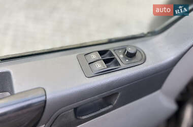 Минивэн Volkswagen Transporter 2006 в 