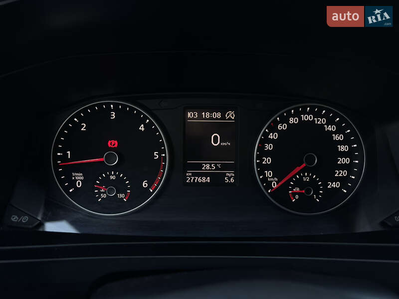Грузопассажирский фургон Volkswagen Transporter 2015 в Одессе