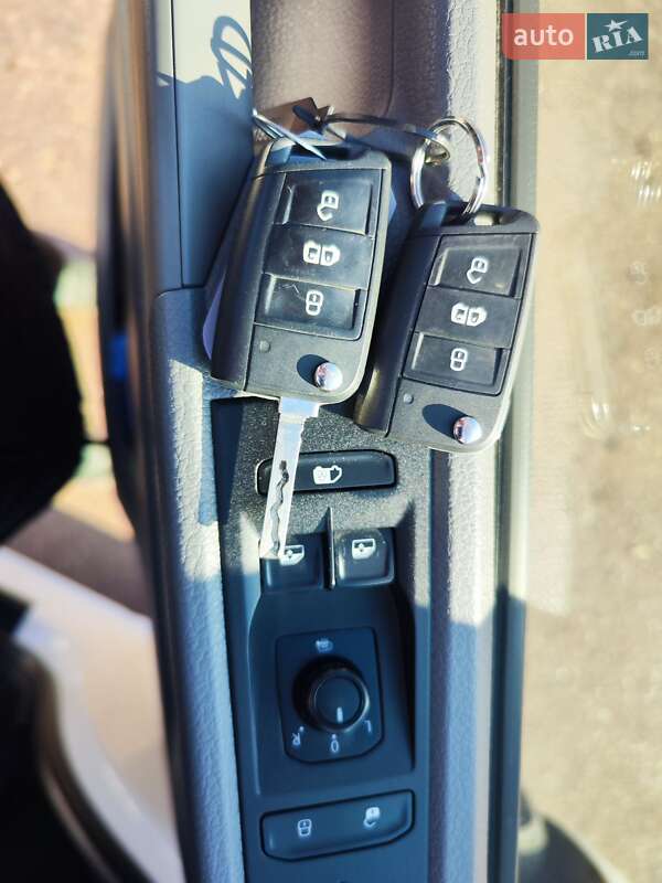 Минивэн Volkswagen Transporter 2021 в Бердичеве фото 52 Минивэн Volkswagen Transporter 2021 в Бердичеве