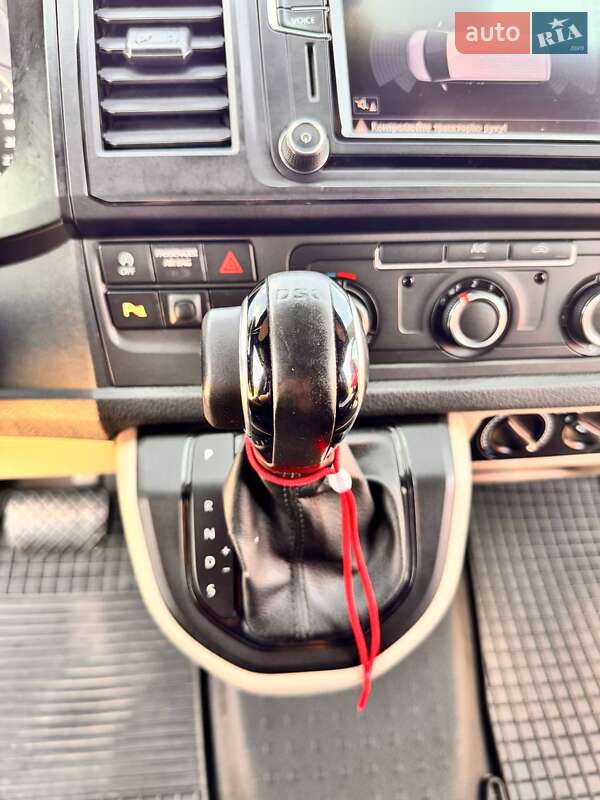 Минивэн Volkswagen Transporter 2016 в Львове