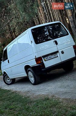 Грузовой фургон Volkswagen Transporter 1998 в 