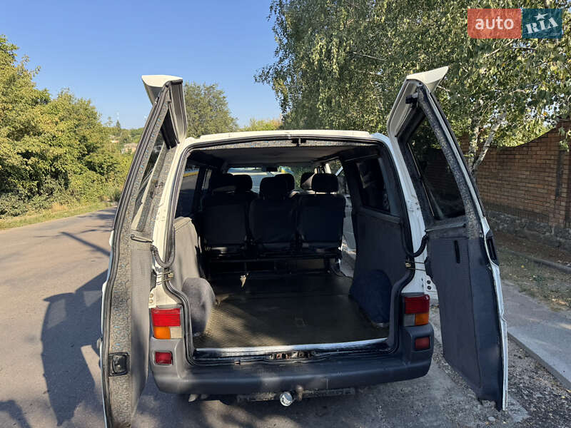 Мінівен Volkswagen Transporter 2002 в Кропивницькому