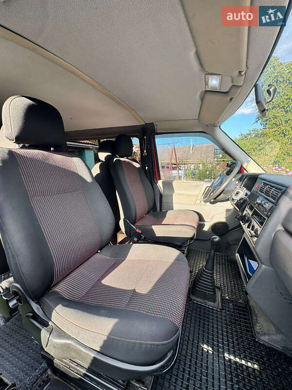 Минивэн Volkswagen Transporter 2001 в Кролевце