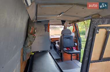 Минивэн Volkswagen Transporter 1984 в 