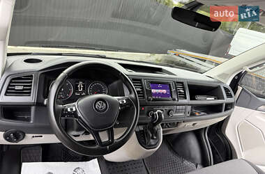 Минивэн Volkswagen Transporter 2019 в 