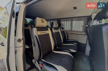 Минивэн Volkswagen Transporter 2009 в 