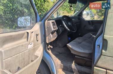 Минивэн Volkswagen Transporter 2000 в 