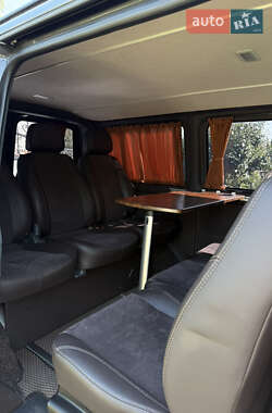 Минивэн Volkswagen Transporter 2019 в 