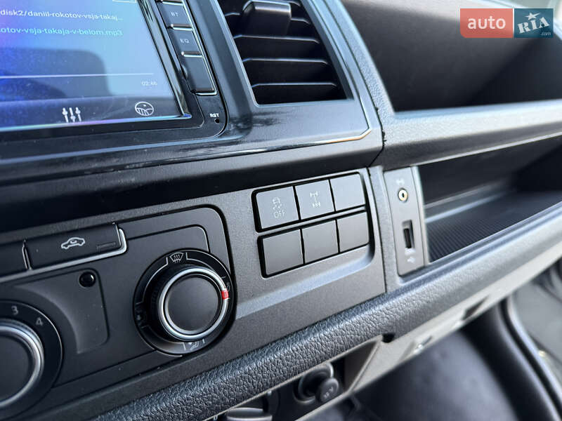 Минивэн Volkswagen Transporter 2016 в Днепре