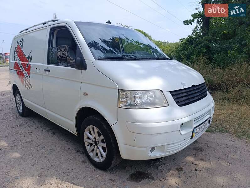 Грузовой фургон Volkswagen Transporter 2004 в 