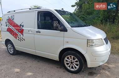 Вантажний фургон Volkswagen Transporter 2004 в Смілі