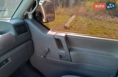 Минивэн Volkswagen Transporter 2001 в 
