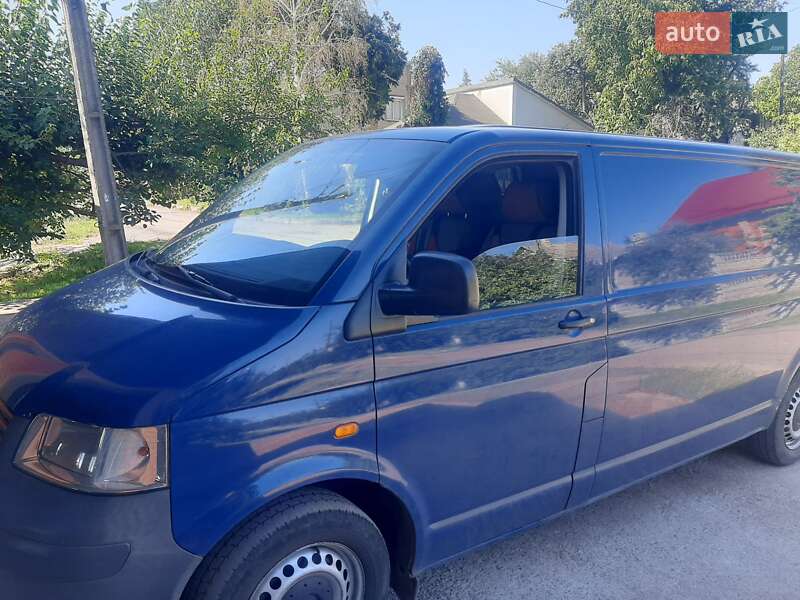 Грузовой фургон Volkswagen Transporter 2006 в Кривом Роге