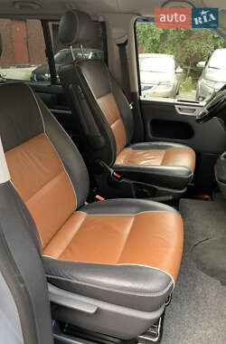 Минивэн Volkswagen Transporter 2013 в 