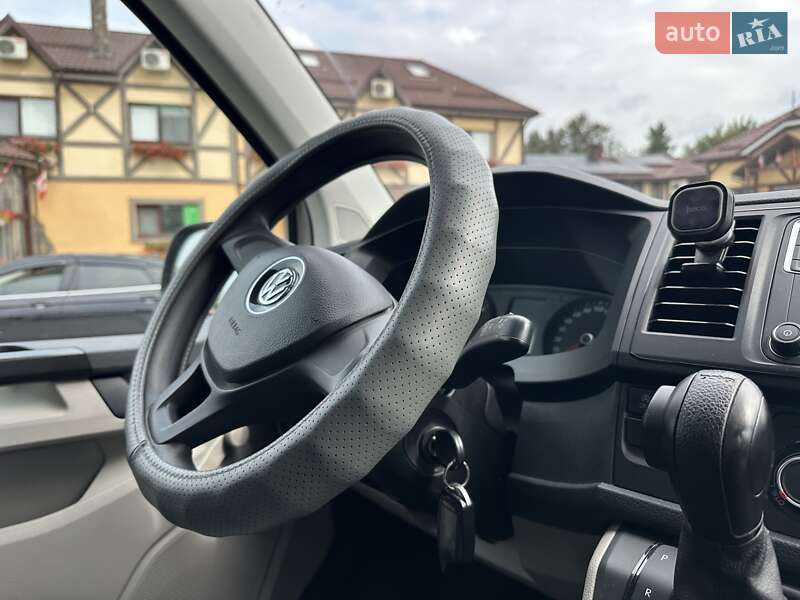 Грузовой фургон Volkswagen Transporter 2019 в Хмельницком