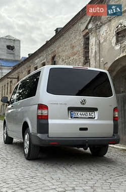 Минивэн Volkswagen Transporter 2011 в 