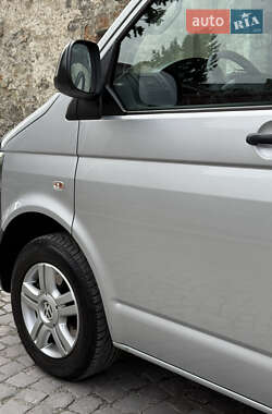 Минивэн Volkswagen Transporter 2011 в 