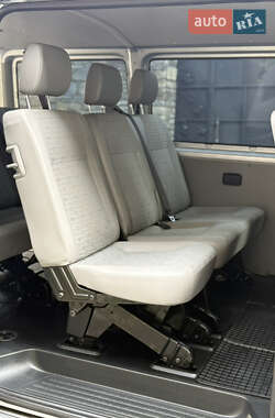 Минивэн Volkswagen Transporter 2011 в 