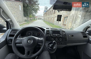 Минивэн Volkswagen Transporter 2011 в 