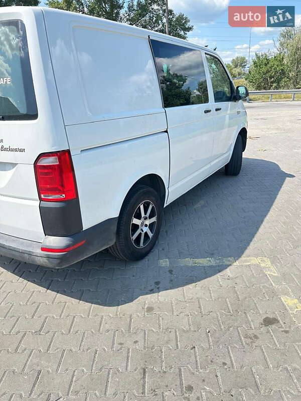 Грузопассажирский фургон Volkswagen Transporter 2019 в Киеве
