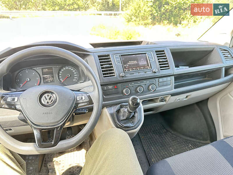 Грузопассажирский фургон Volkswagen Transporter 2019 в Киеве