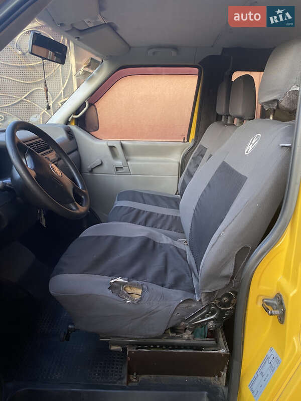 Грузопассажирский фургон Volkswagen Transporter 1999 в Ужгороде