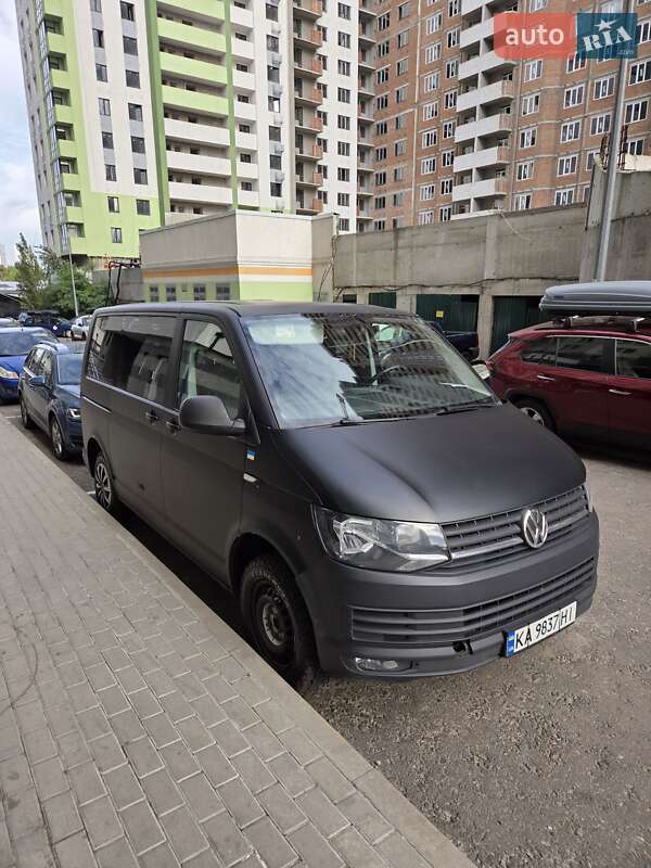 Минивэн Volkswagen Transporter 2017 в 