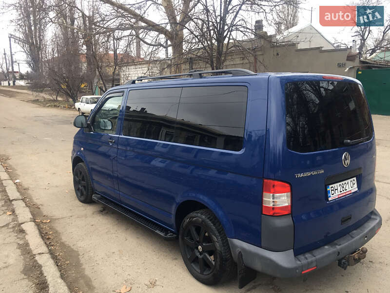 Грузопассажирский фургон Volkswagen Transporter 2010 в Одессе