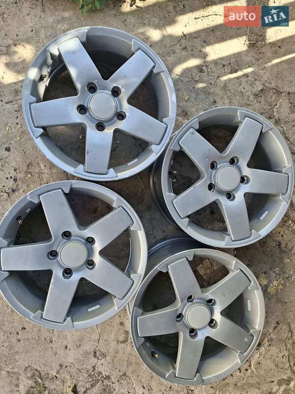 Грузовой фургон Volkswagen Transporter 2016 в Ровно фото 25 Грузовой фургон Volkswagen Transporter 2016 в Ровно