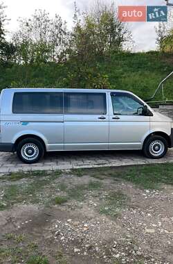 Минивэн Volkswagen Transporter 2009 в 