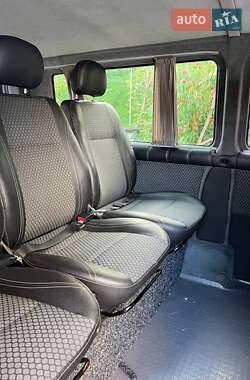Минивэн Volkswagen Transporter 2009 в 