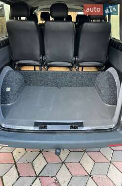 Минивэн Volkswagen Transporter 2009 в 