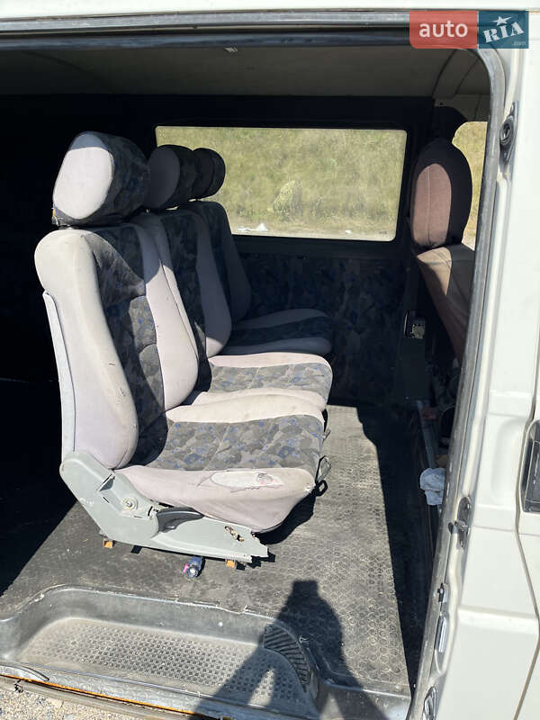 Минивэн Volkswagen Transporter 1998 в Рокитном