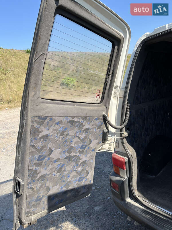 Минивэн Volkswagen Transporter 1998 в Рокитном