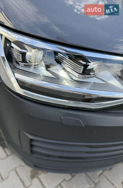 Минивэн Volkswagen Transporter 2017 в 