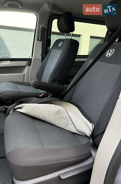 Минивэн Volkswagen Transporter 2017 в 