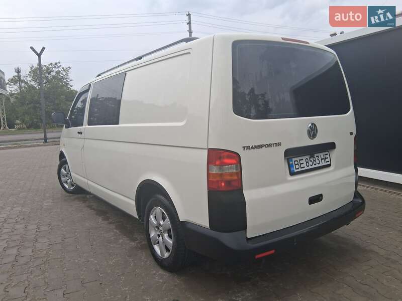 Грузовой фургон Volkswagen Transporter 2006 в Николаеве