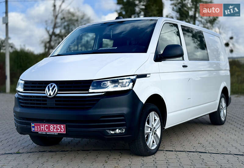 Минивэн Volkswagen Transporter 2021 в 