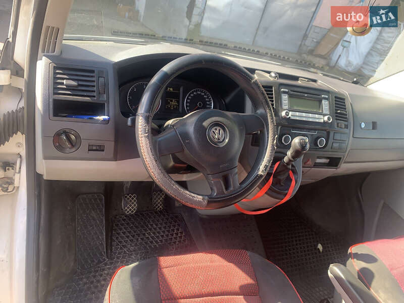 Минивэн Volkswagen Transporter 2010 в Берегово