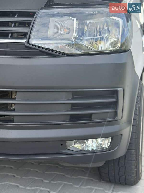 Грузовой фургон Volkswagen Transporter 2017 в Ровно