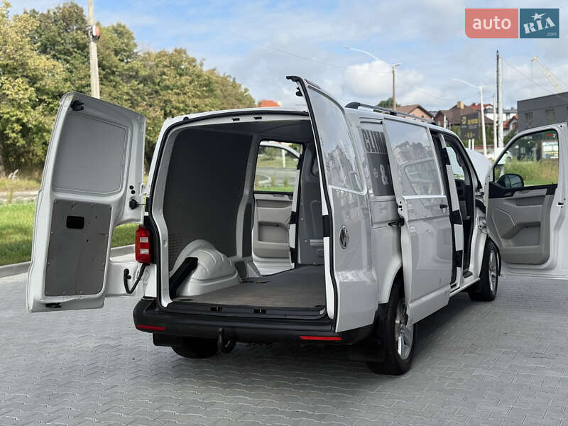 Грузовой фургон Volkswagen Transporter 2017 в Ровно