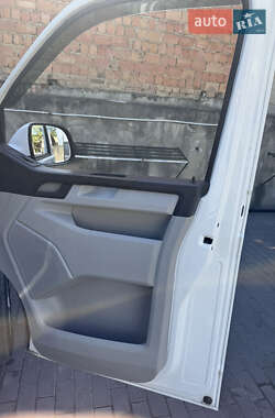 Мінівен Volkswagen Transporter 2017 в 
